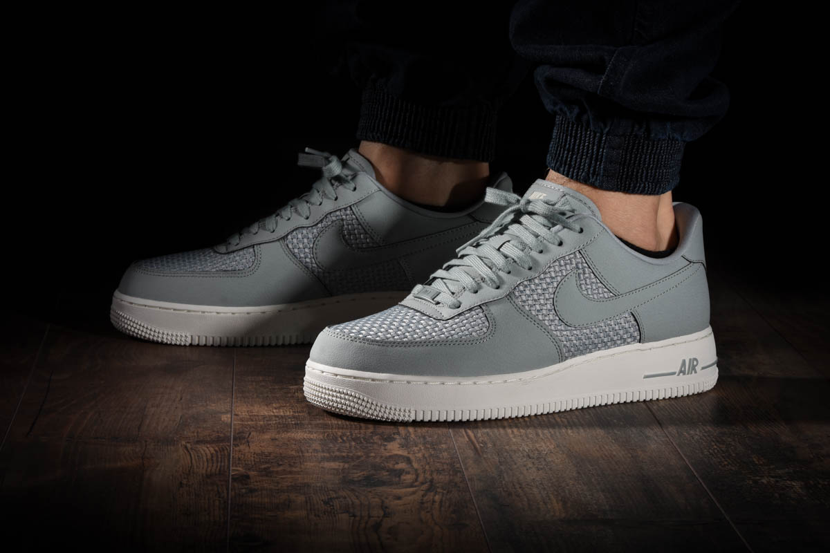 NIKE AIR FORCE 1 LO LIGHT PUMICE