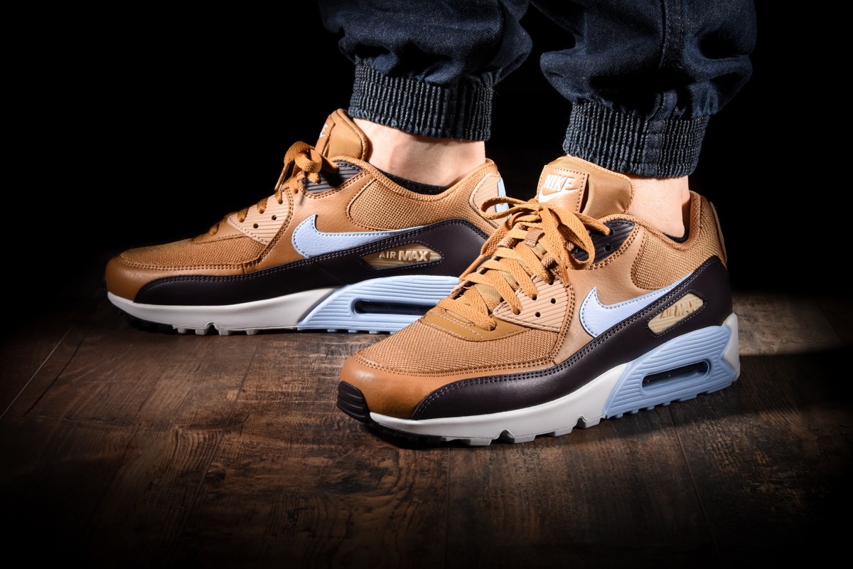 NIKE AIR MAX 90 ESSENTIAL MUTED BRONZE