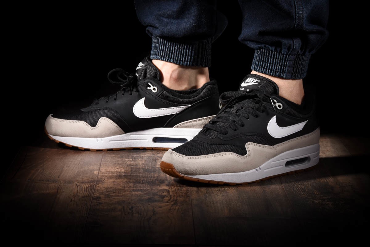 NIKE AIR MAX 1 for £105.00 