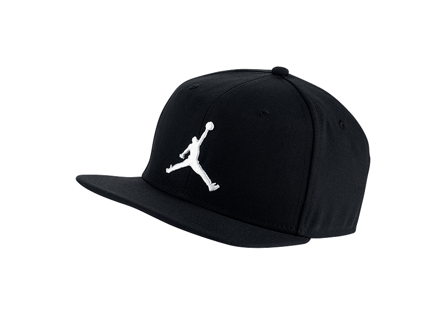 black jordan jumpman pro