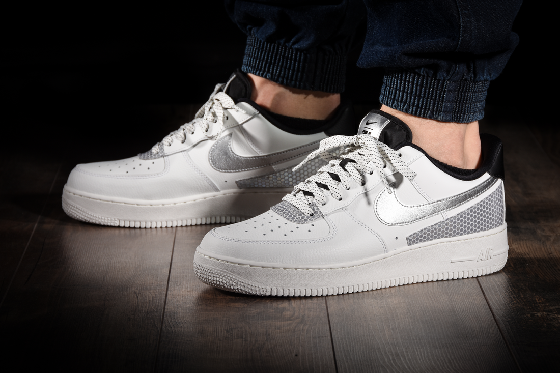 NIKE AIR FORCE 1 LOW '07 LV8 3M SUMMIT WHITE